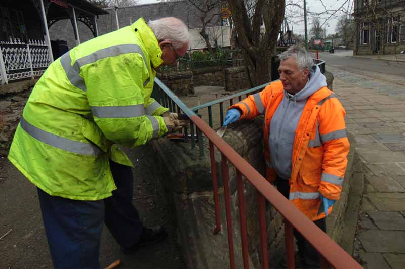 Volunteers Richard and Duncan